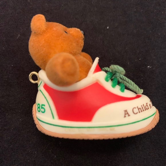 1985 Hallmark Keepsake Ornament Child's Third Christmas in Box Collectable - Picture 3 of 9